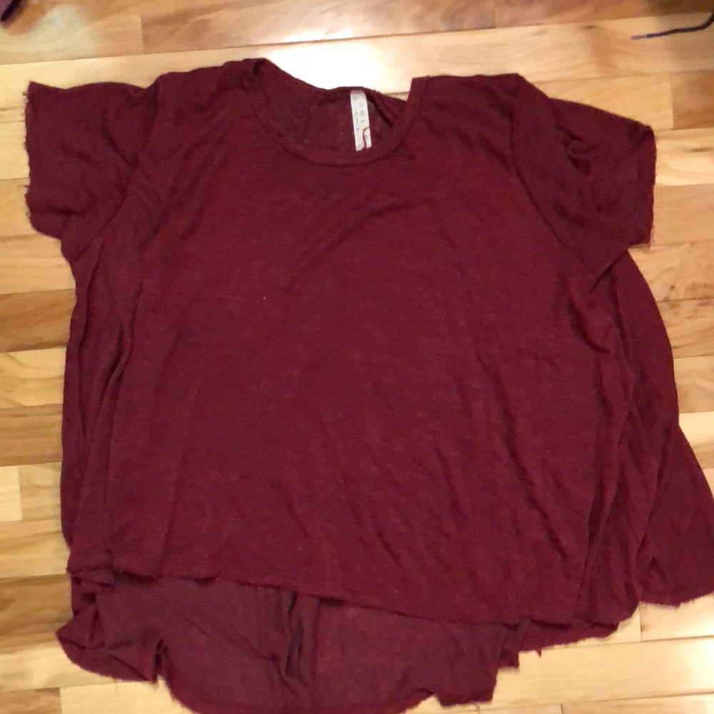 maroon shirt